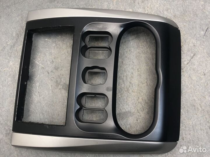 Накладка центральной консоли Nissan Almera g15