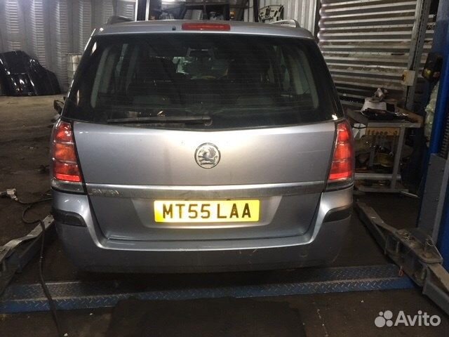 Разбор на запчасти Opel Zafira B