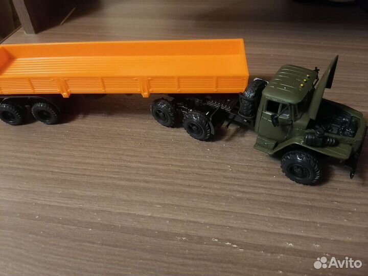 Урал-44202 с полуприцепом