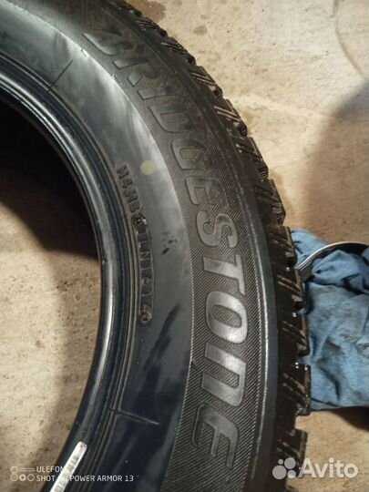 Bridgestone Blizzak Spike-01 215/65 R16 98B