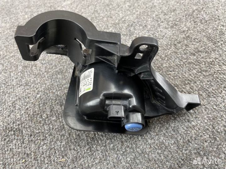 Фара противотуманная передняя правая Porsche