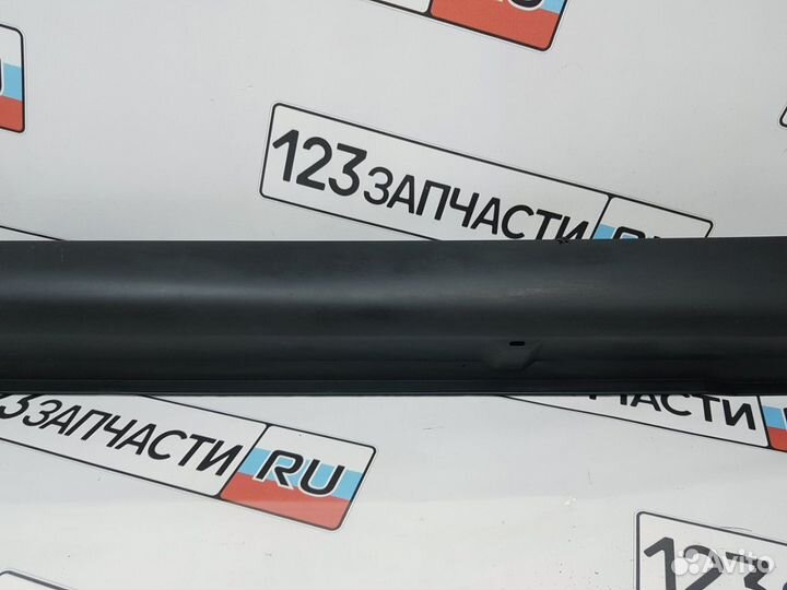 Порог кузова пластиковый левый Mitsubishi