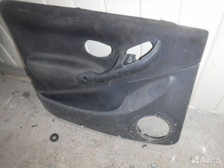 Обшивка двери передняя левая Fiat Albea 1.4 2008