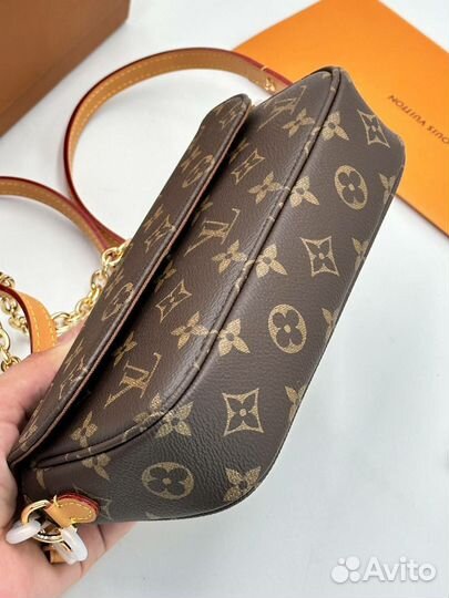 Сумка клатч Louis Vuitton lvy