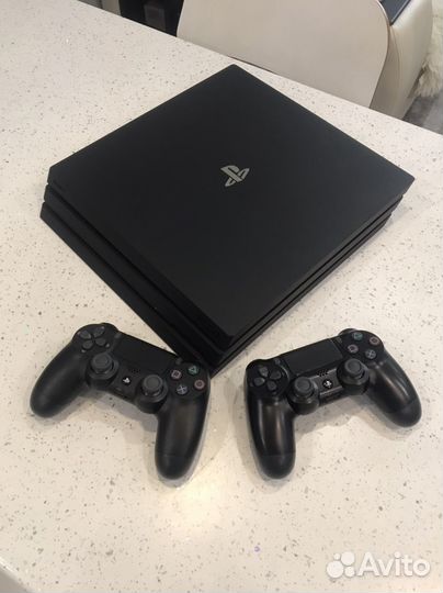 Sony playstation 4 pro + 2000 игр