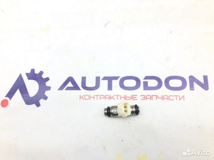 Форсунка топливная Volkswagen Polo 6R1 1.4