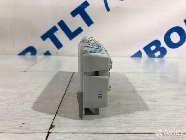 Плафон салонный задний opel astra J 1.6 ат хетчбек