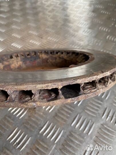 Тормозной диск передний Hyundai Elantra HD G4FC