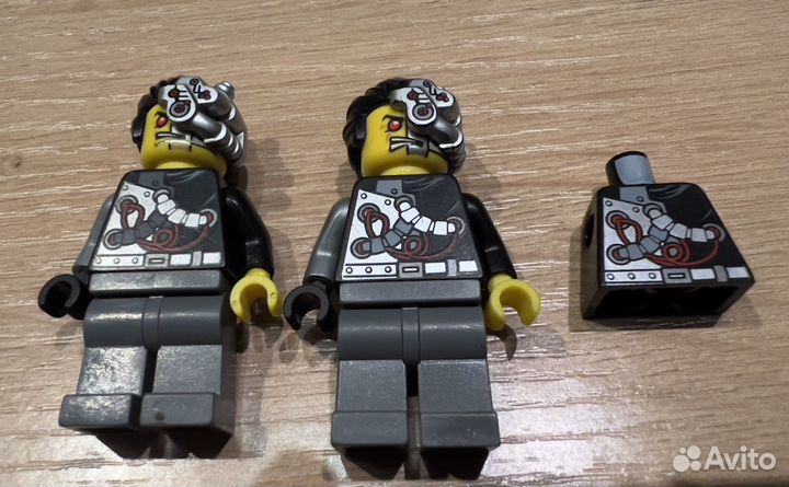 Lego ninjago Сайрус Борг Атака киборгов (70722)