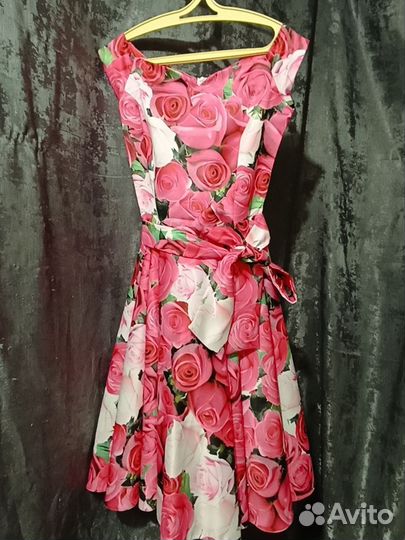 Платье женское 42 44