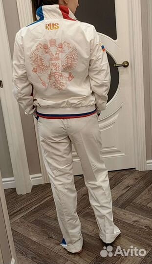 Парадный спортивный костюм тройка
