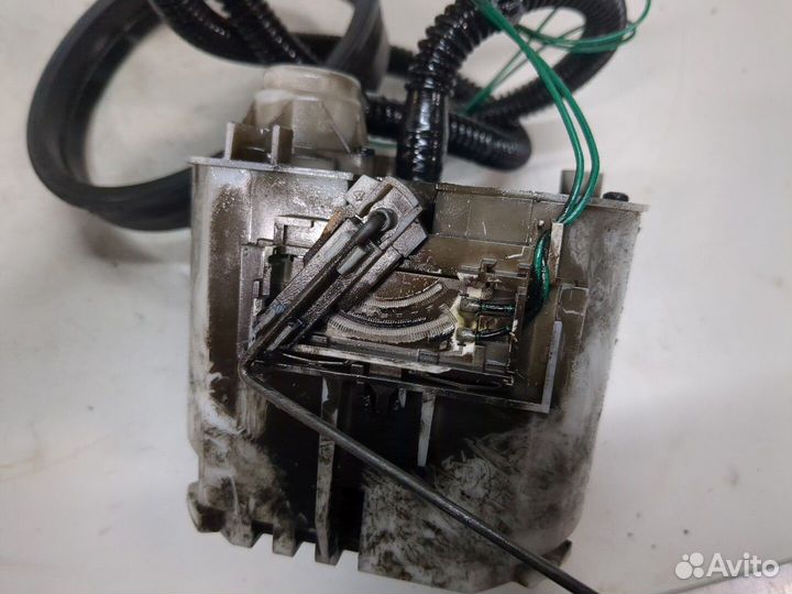 Датчик уровня топлива Ford Mondeo 3, 2001