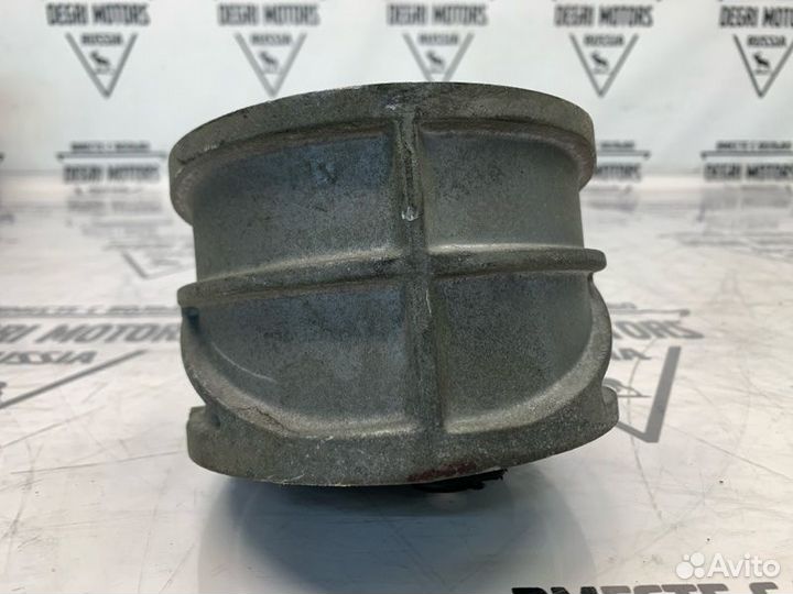 Пoдушкa рaздaточнoй коробки Rаnge Rоvеr L322 4.2
