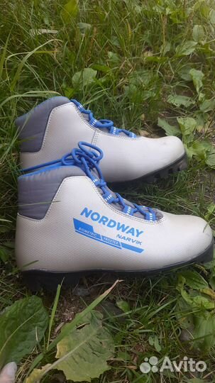 Ботинки для беговых лыж