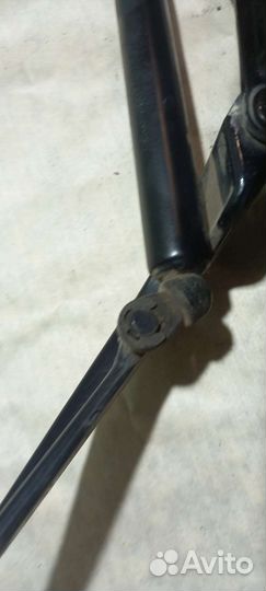 Петля крышки багажника левая BMW5 E39