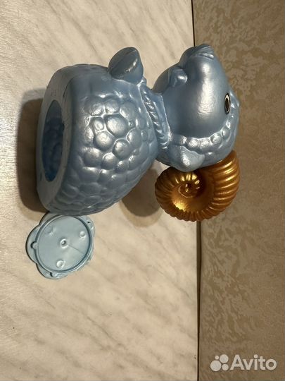 Новогодняя игрушка-футляр для подарка