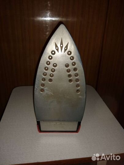 Утюг National неисправный