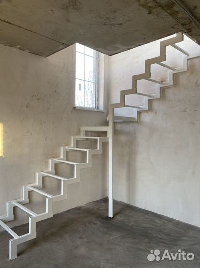 Лестница из металла