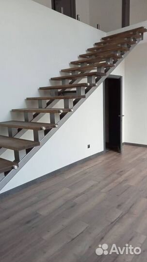 Ограждения из стекла для балконов и второго света