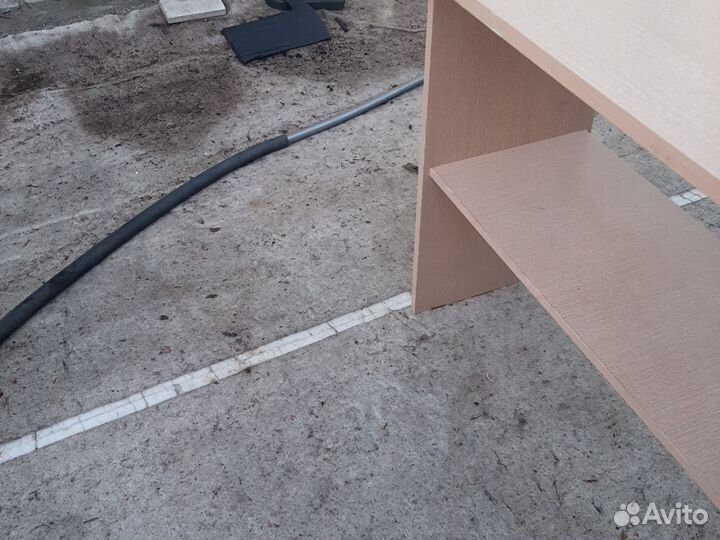 Письменный стол