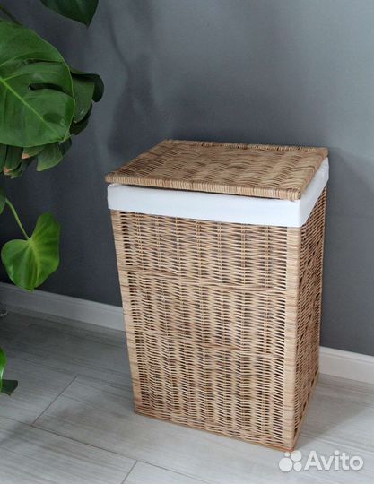 Плетеная корзина для белья или хранения