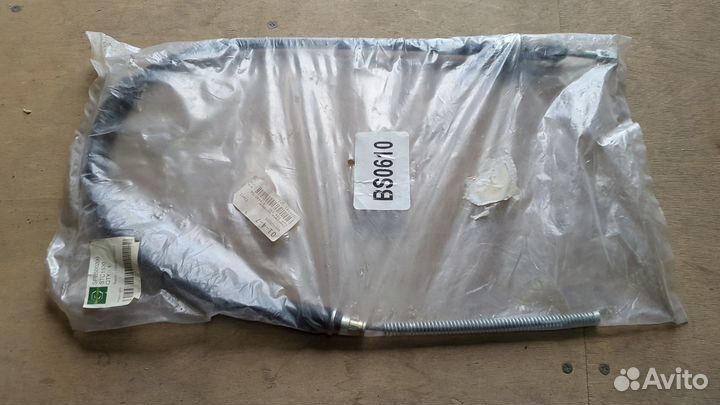 Трубка шланг кондиционера Land Rover JUF500010