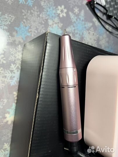 Аппарат для маникюра и педикюра