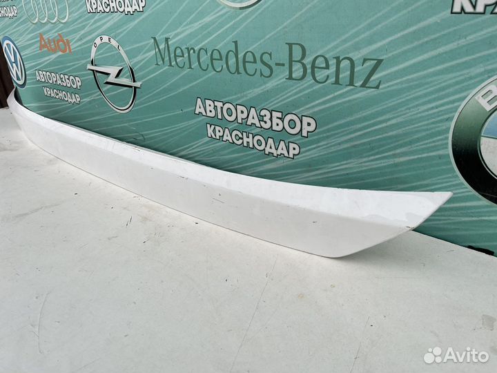 Накладка крышки багажника Toyota RAV4/12-15г