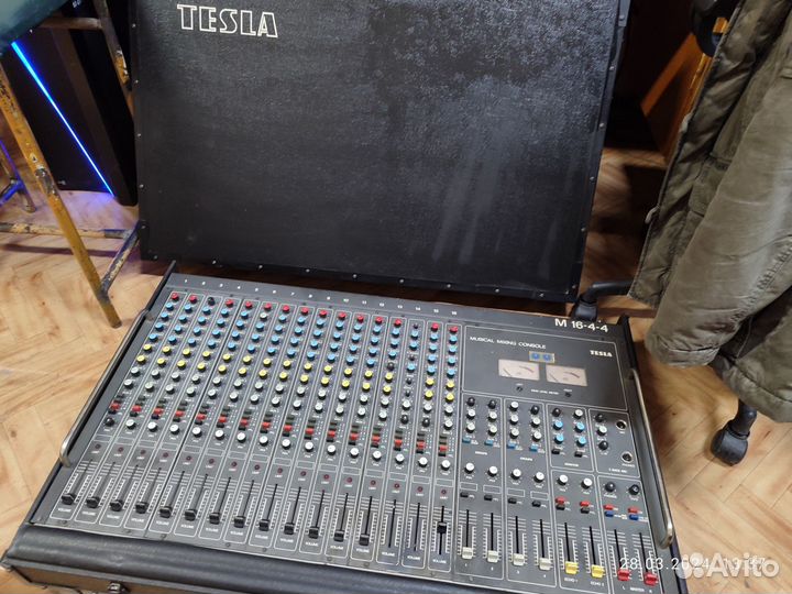 Микшерный пульт