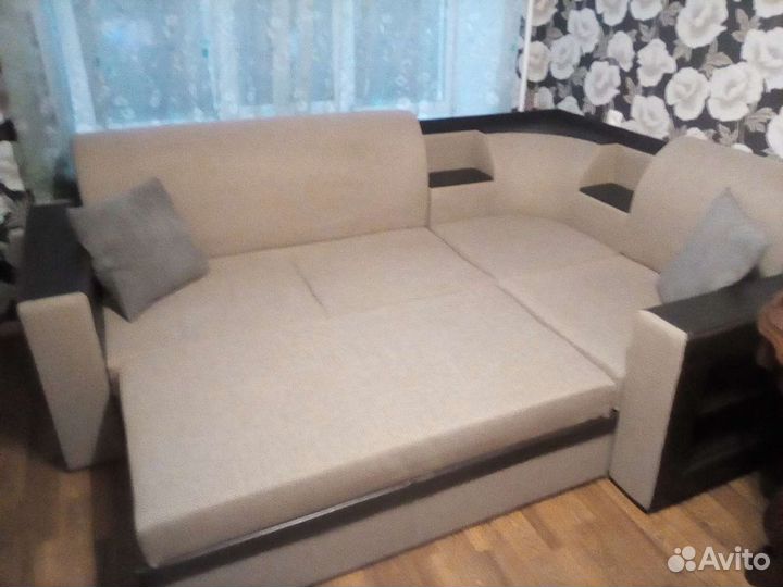 Диван угловой