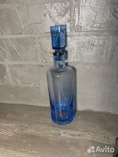 Графин с рюмками