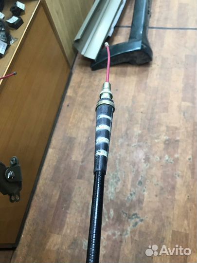 Трос ручника правый Datsun Nissan