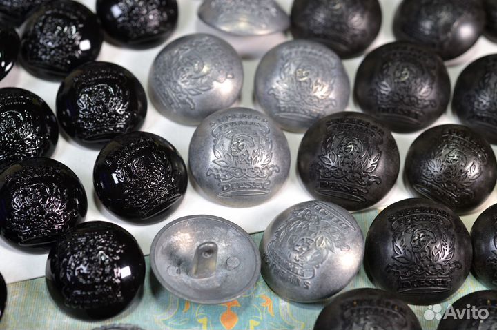 Пуговицы 23, 25 мм