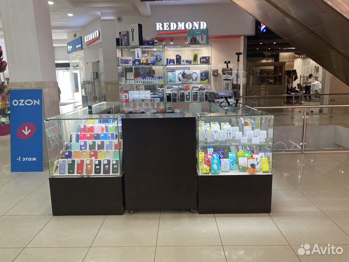 Готовый бизнес остров с аксессуарами для телефонов