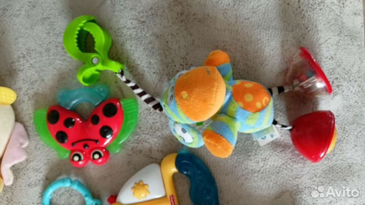 Игрушки подвески и прорезыватели