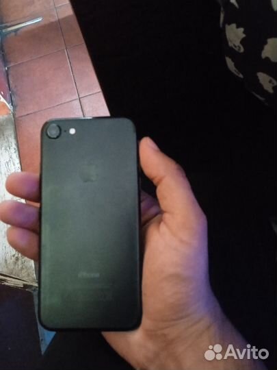 Телефон iPhone 7 32GB