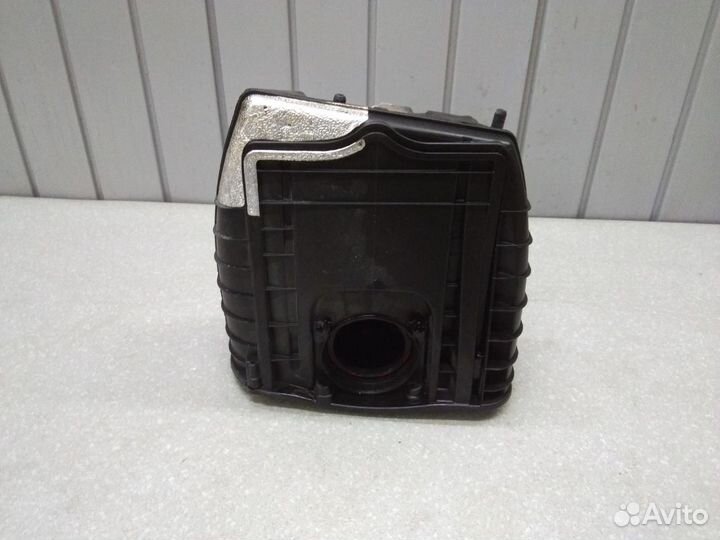 Корпус воздушного фильтра Porsche Macan 2014