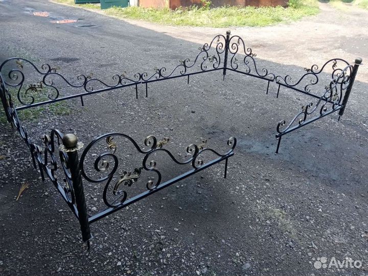 Ограды ритуальные, кресты, столы, лавки