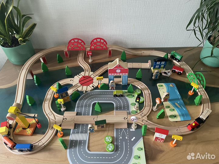 Железная дорога 120 деталей + электропоезд