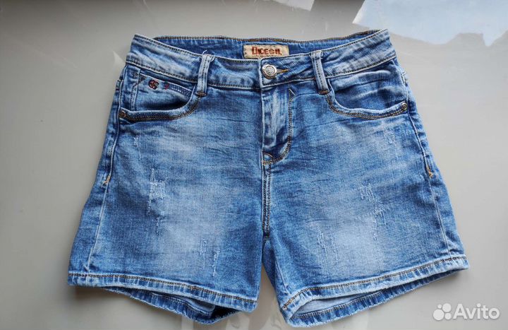 Джинсовые и хлопковые шорты