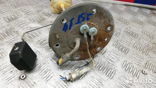 Датчик уровня топлива subaru legacy 3 (2ST14M801)