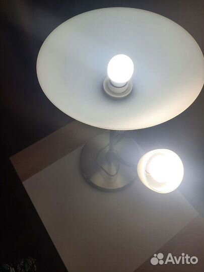 Лампа настольная