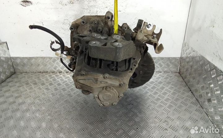 МКПП (механическая коробка переключения передач) C