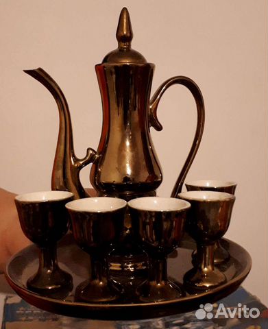 Сервиз фарфоровый