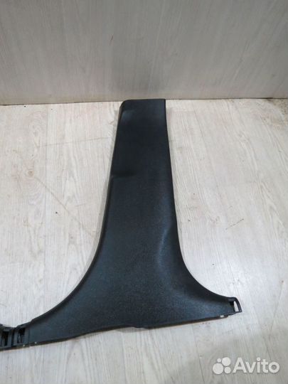 Обшивка средней стойки Hyundai Solaris