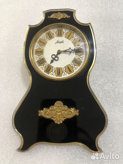 Часы настольные 