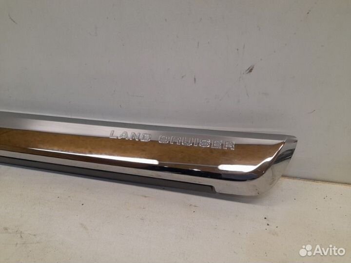 Молдинг двери задний левый Toyota Land Cruiser 200