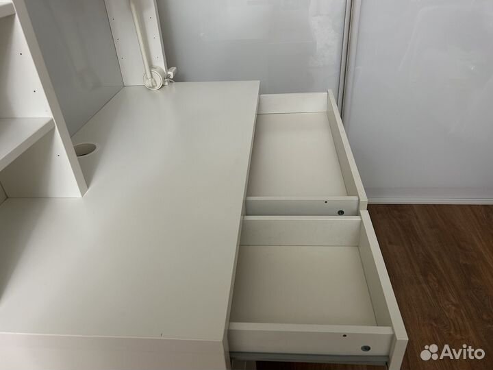 Письменный стол IKEA микке