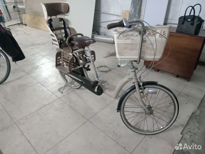 Велосипед с детским седеньем. Япония