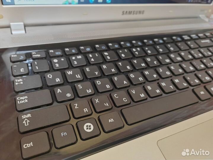 Ноутбук Samsung с Windows 10 и SSD Обмен